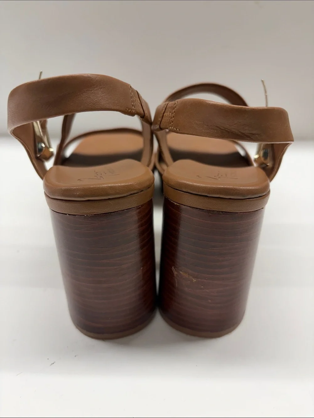 Used 27 Edit Naturalizer Women’s Brown Platform Block Heel Sandals Size 10